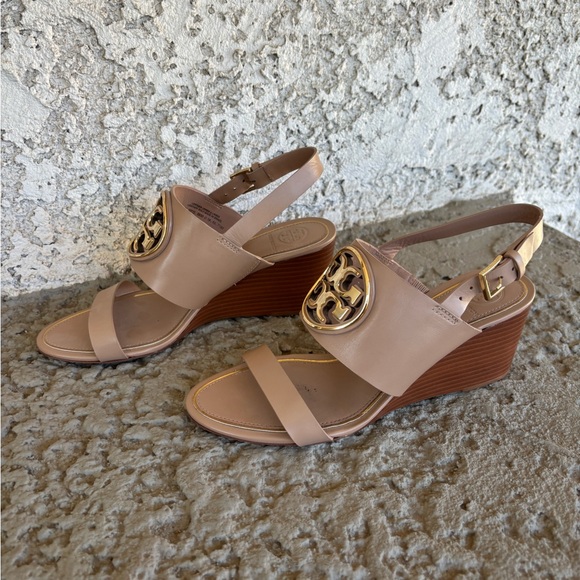 Tory Burch Nude Logo Wedge Sandal Heels Size 7.5M - Picture 3 of 9